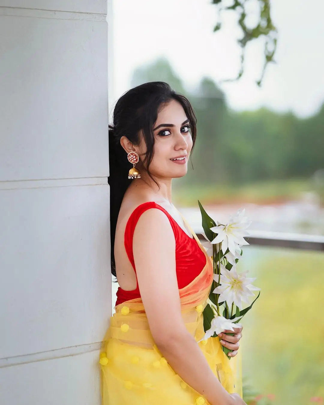 INDIAN ACTRESS RACHANA RAI STILLS IN YELLOW SAREE RED BLOUSE